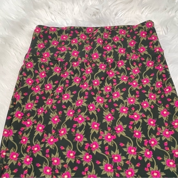 Lularoe Cassie Pencil Skirt Green Pink Floral - Picture 4 of 10